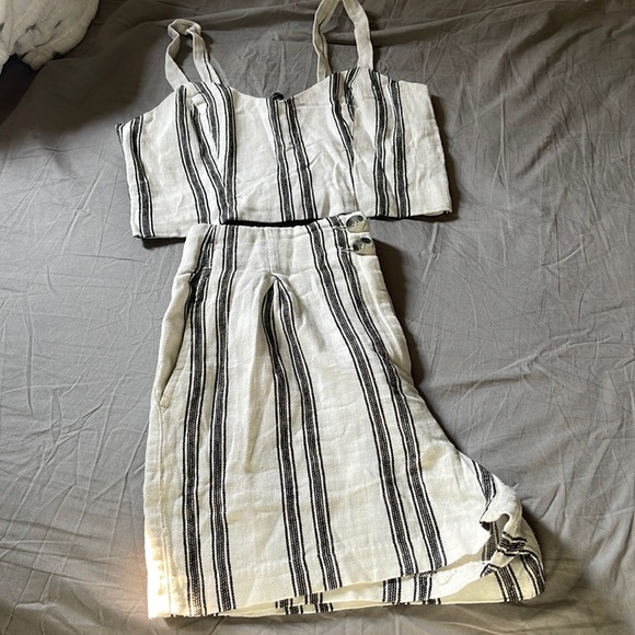 Set top and short - Picture 1 of 5